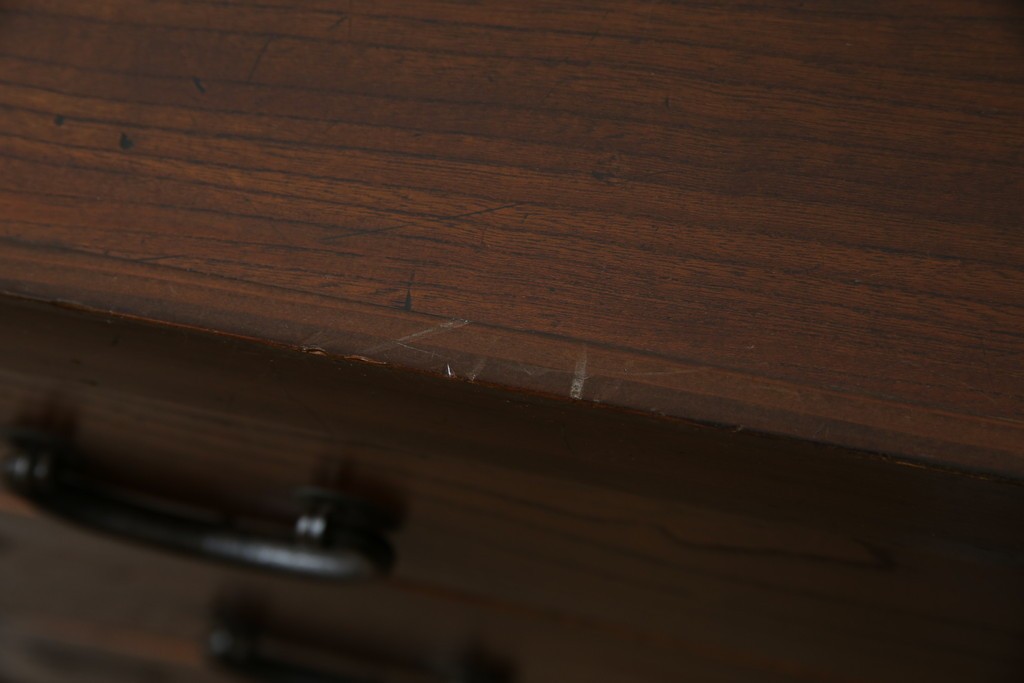 和製アンティーク　天板欅(ケヤキ)材　一枚板の風合い豊かな時代箪笥ローボード　(R-085333)