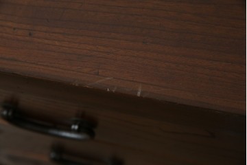 和製アンティーク　天板欅(ケヤキ)材　一枚板の風合い豊かな時代箪笥ローボード　(R-085333)