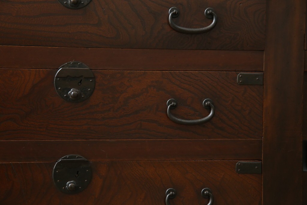 和製アンティーク　天板欅(ケヤキ)材　一枚板の風合い豊かな時代箪笥ローボード　(R-085333)