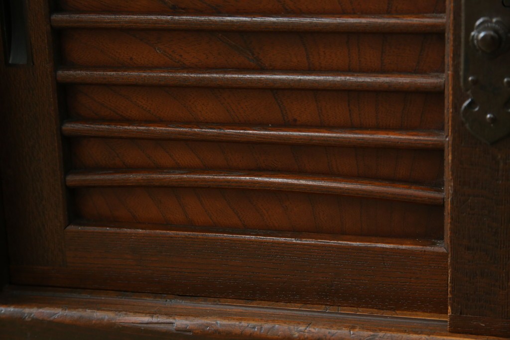 和製アンティーク　天板欅(ケヤキ)材　一枚板の風合い豊かな時代箪笥ローボード　(R-085333)