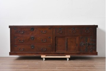 和製アンティーク　天板欅(ケヤキ)材　一枚板の風合い豊かな時代箪笥ローボード　(R-085333)