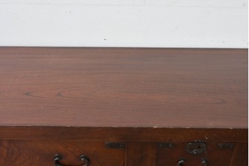 和製アンティーク　天板欅(ケヤキ)材　一枚板の風合い豊かな時代箪笥ローボード　(R-085333)