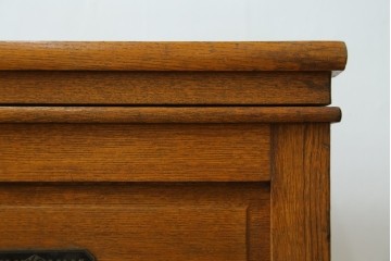 和製ヴィンテージ　十一屋(JUICHIYA)　上部が開く希少デザインのレトロな木製冷蔵庫　(R-085334)