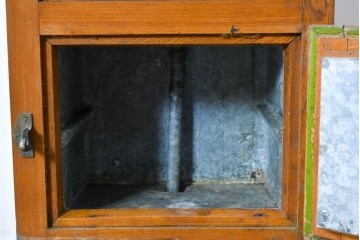 和製ヴィンテージ　十一屋(JUICHIYA)　上部が開く希少デザインのレトロな木製冷蔵庫　(R-085334)