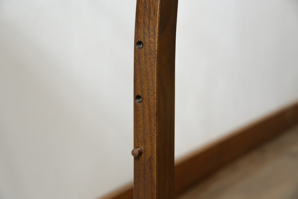 中古　美品　飛騨産業　挽き物脚がアクセントの木製キャスターワゴン　定価約10万円　(R-085335)