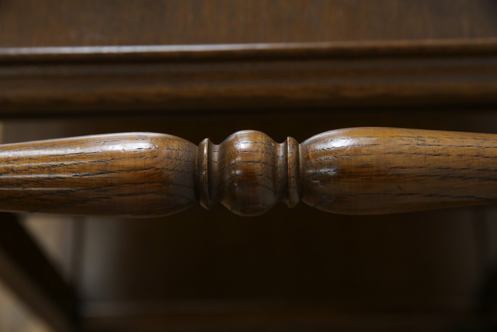 中古　美品　飛騨産業　挽き物脚がアクセントの木製キャスターワゴン　定価約10万円　(R-085335)