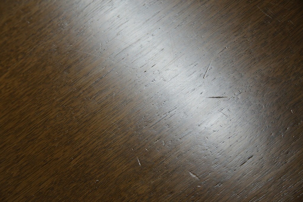 中古　美品　飛騨産業　挽き物脚がアクセントの木製キャスターワゴン　定価約10万円　(R-085335)