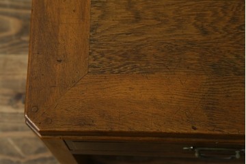 和製ヴィンテージ　良品!!　楢(ナラ)材　丁寧に仕上げられた框組み天板のレトロな文机　(R-085336)