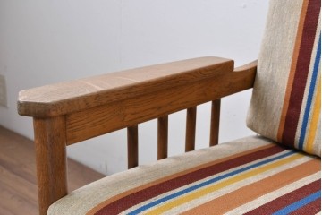 和製ヴィンテージ　ナラ材　カラフルなストライプ柄ファブリックのイージーチェア2脚セット　(R-085337)