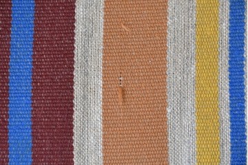 和製ヴィンテージ　ナラ材　カラフルなストライプ柄ファブリックのイージーチェア2脚セット　(R-085337)