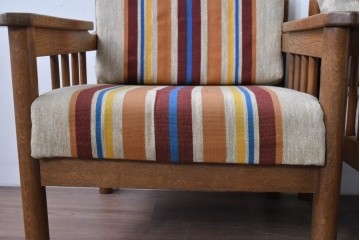 和製ヴィンテージ　ナラ材　カラフルなストライプ柄ファブリックのイージーチェア2脚セット　(R-085337)