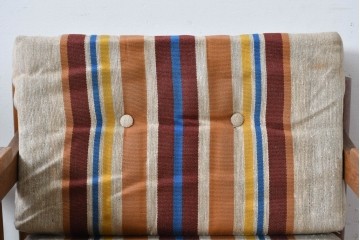 和製ヴィンテージ　ナラ材　カラフルなストライプ柄ファブリックのイージーチェア2脚セット　(R-085337)