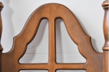 和製ヴィンテージ　オールドコスガ(KOSUGA)　背もたれ装飾が優美なダイニングチェア2脚セット　(R-085339)