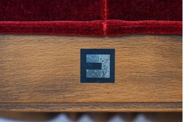 和製ヴィンテージ　オールドコスガ(KOSUGA)　背もたれ装飾が優美なダイニングチェア2脚セット　(R-085339)