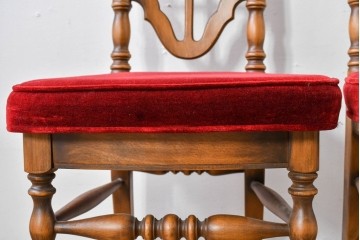 和製ヴィンテージ　オールドコスガ(KOSUGA)　背もたれ装飾が優美なダイニングチェア2脚セット　(R-085339)