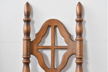 和製ヴィンテージ　オールドコスガ(KOSUGA)　背もたれ装飾が優美なダイニングチェア2脚セット　(R-085339)