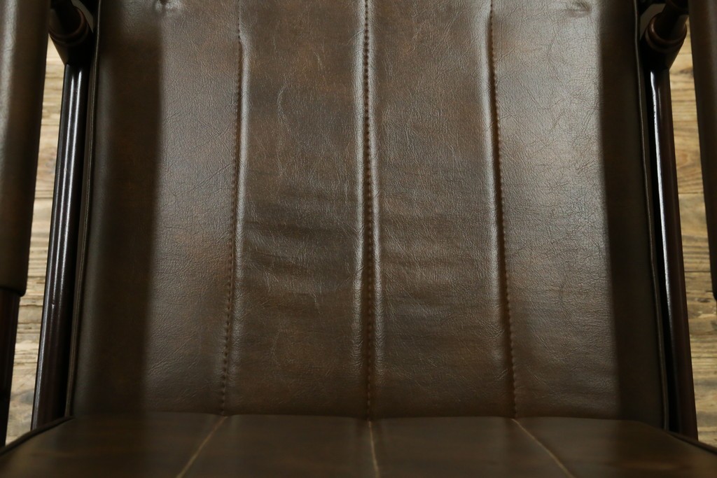 和製ヴィンテージ　東洋ファニチャー(TOYO FURNITURE)　ビニールレザー　折り畳み式フットレストが付いたロッキングチェア　(R-085340)