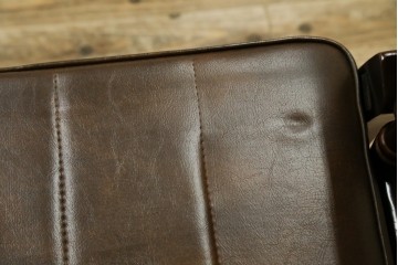 和製ヴィンテージ　東洋ファニチャー(TOYO FURNITURE)　ビニールレザー　折り畳み式フットレストが付いたロッキングチェア　(R-085340)