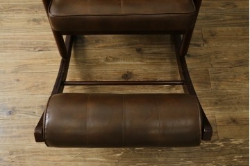 和製ヴィンテージ　東洋ファニチャー(TOYO FURNITURE)　ビニールレザー　折り畳み式フットレストが付いたロッキングチェア　(R-085340)