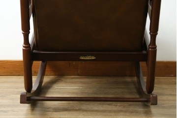 和製ヴィンテージ　東洋ファニチャー(TOYO FURNITURE)　ビニールレザー　折り畳み式フットレストが付いたロッキングチェア　(R-085340)