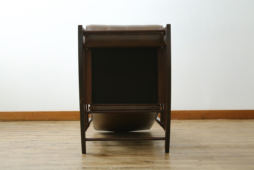 和製ヴィンテージ　東洋ファニチャー(TOYO FURNITURE)　ビニールレザー　折り畳み式フットレストが付いたロッキングチェア　(R-085340)