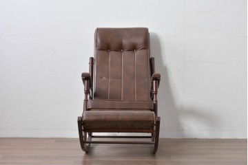 和製ヴィンテージ　東洋ファニチャー(TOYO FURNITURE)　ビニールレザー　折り畳み式フットレストが付いたロッキングチェア　(R-085340)
