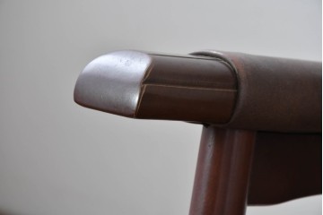 和製ヴィンテージ　東洋ファニチャー(TOYO FURNITURE)　ビニールレザー　折り畳み式フットレストが付いたロッキングチェア　(R-085340)