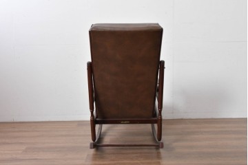 和製ヴィンテージ　東洋ファニチャー(TOYO FURNITURE)　ビニールレザー　折り畳み式フットレストが付いたロッキングチェア　(R-085340)