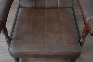 和製ヴィンテージ　東洋ファニチャー(TOYO FURNITURE)　ビニールレザー　折り畳み式フットレストが付いたロッキングチェア　(R-085340)