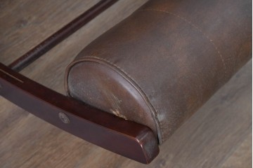 和製ヴィンテージ　東洋ファニチャー(TOYO FURNITURE)　ビニールレザー　折り畳み式フットレストが付いたロッキングチェア　(R-085340)