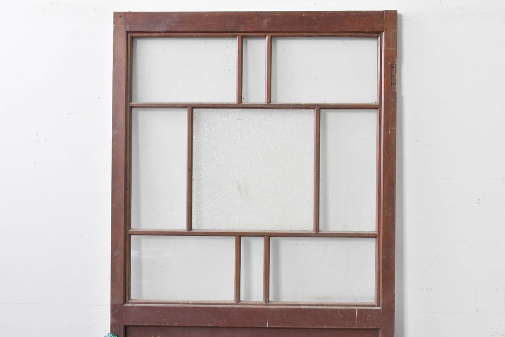 アンティーク建具　ペイント仕上げ限定　大正ロマンの趣を感じる桟入りガラスの扉1枚　(R-085341)
