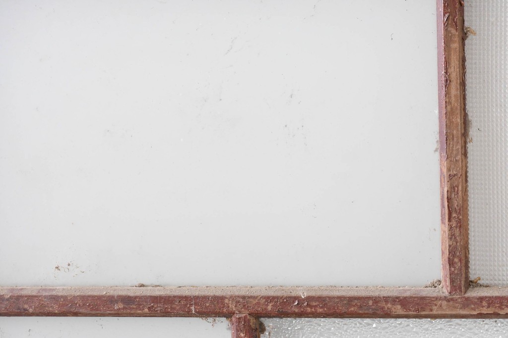 アンティーク建具　ペイント仕上げ限定　大正ロマン薫る桟入りガラス戸1枚　(R-085343)