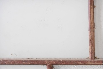 アンティーク建具　ペイント仕上げ限定　大正ロマン薫る桟入りガラス戸1枚　(R-085343)