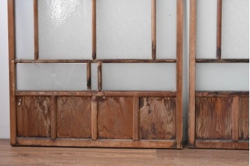アンティーク建具　大正ロマン　味わい深い古い木味のガラス窓3枚セット　(R-085344)