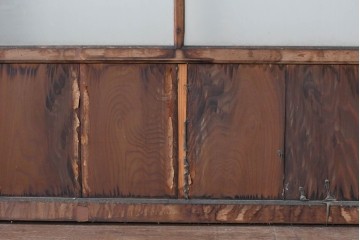 アンティーク建具　経年変化で味わいを増した木味が魅力のガラス窓2枚セット　(R-085345)