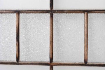 アンティーク建具　経年変化で味わいを増した木味が魅力のガラス窓2枚セット　(R-085345)