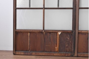 アンティーク建具　経年変化で味わいを増した木味が魅力のガラス窓2枚セット　(R-085345)