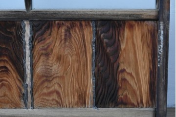 アンティーク建具　経年変化で味わいを増した木味が魅力のガラス窓2枚セット　(R-085345)