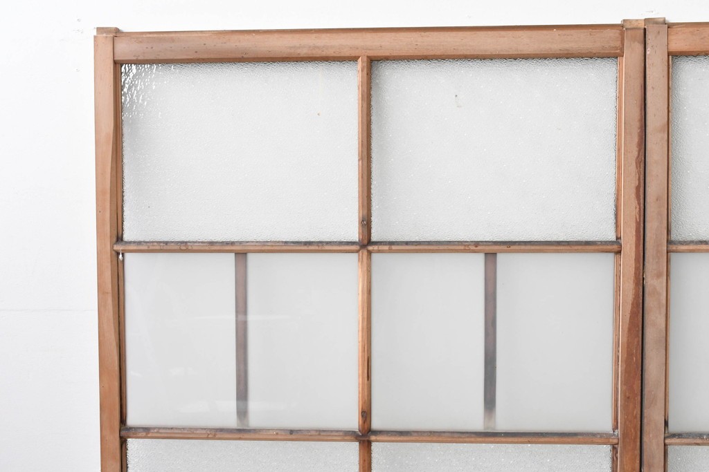 アンティーク建具　素朴な木味が魅力のガラス窓2枚セット　(R-085346)