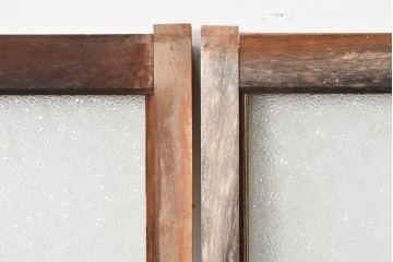 アンティーク建具　素朴な木味が魅力のガラス窓2枚セット　(R-085346)