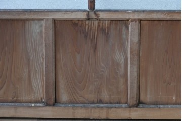 アンティーク建具　素朴な木味が魅力のガラス窓2枚セット　(R-085346)