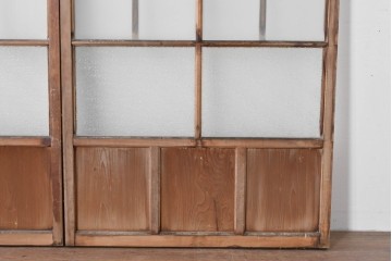 アンティーク建具　素朴な木味が魅力のガラス窓2枚セット　(R-085346)