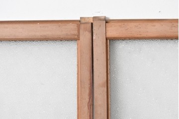 アンティーク建具　素朴な木味が魅力のガラス窓2枚セット　(R-085346)