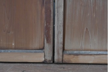 アンティーク建具　素朴な木味が魅力のガラス窓2枚セット　(R-085346)