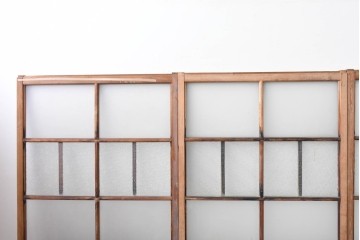 アンティーク建具　昭和初期　味わい深い木味のガラス窓4枚セット　(R-085347)