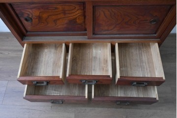 和製ヴィンテージ　美品　最高峰　松本民芸家具　通商産業大臣指定伝統工芸品　上質な作り込みの茶箪笥　定価約152万円相当　(R-085349)