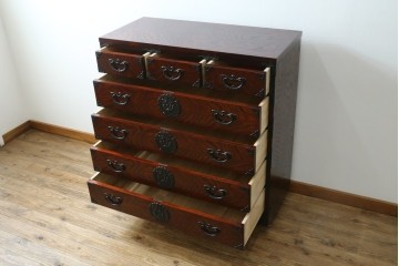 中古　超美品　岩谷堂箪笥　深みある色調と華やかな金具が引き立つ整理箪笥　(R-085351)