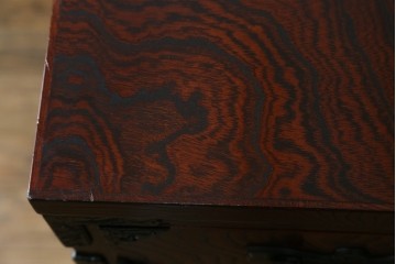 中古　超美品　岩谷堂箪笥　深みある色調と華やかな金具が引き立つ整理箪笥　(R-085351)