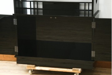 和製ヴィンテージ　美品　輪島塗り　優雅な草花蒔絵が目を引く飾り棚　(R-085352)
