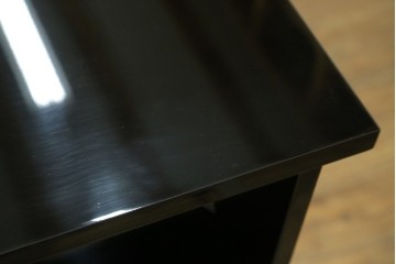 和製ヴィンテージ　美品　輪島塗り　優雅な草花蒔絵が目を引く飾り棚　(R-085352)
